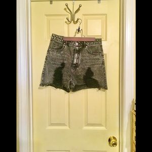 EUC Cute Refuge (MOM) Distressed Shorts